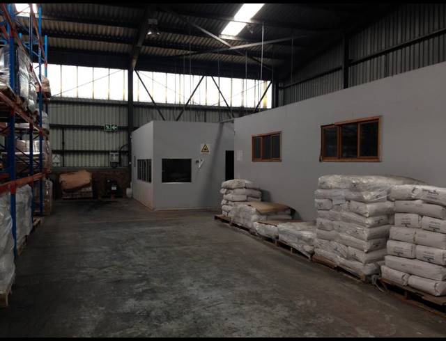 1,273M² FACTORY TO LET IN AIRPORT INDUSTRIA